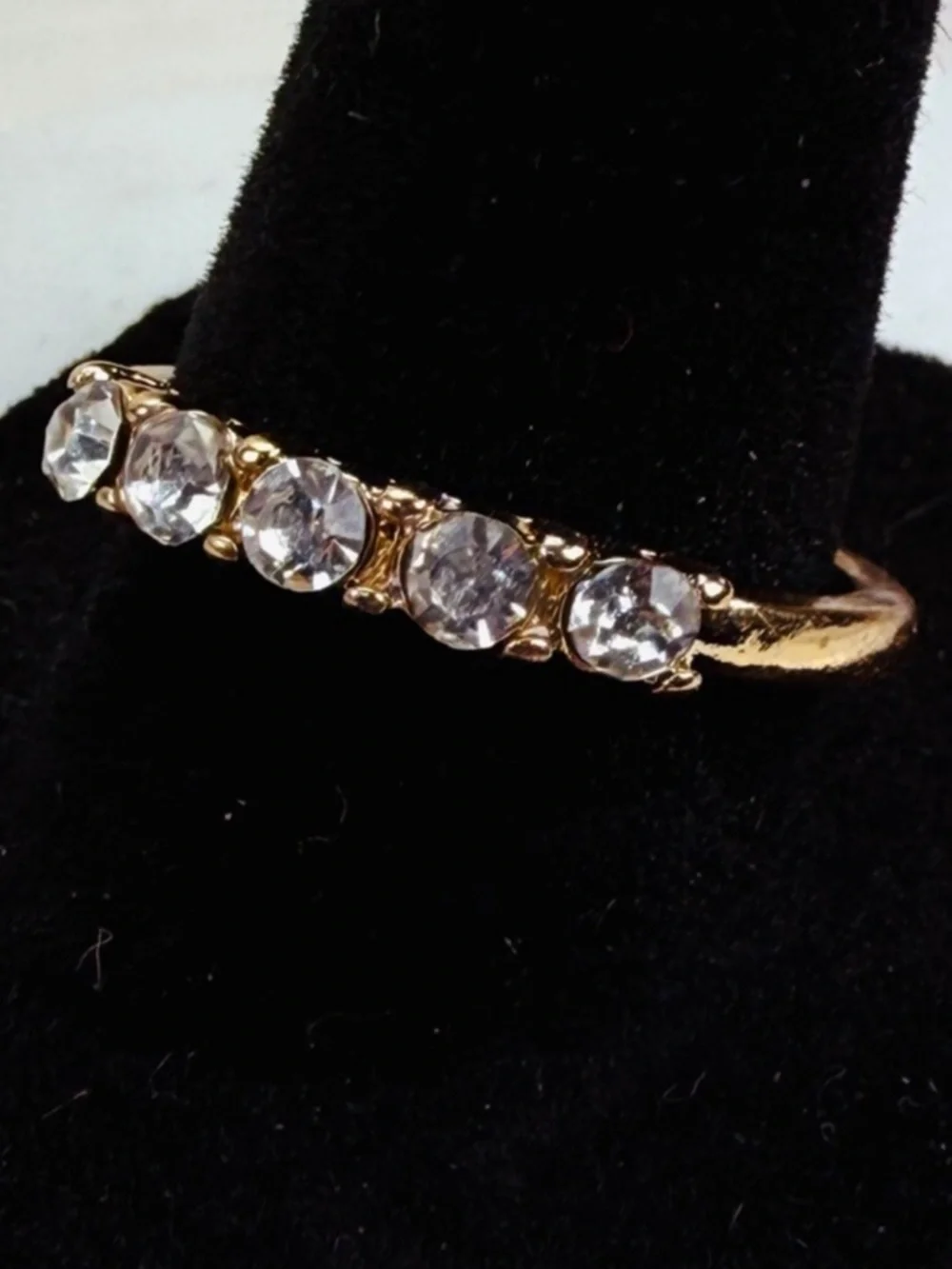 Goldtone Minimalist Women's Ring with Clear Accents size 8.75